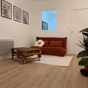 https://t2-ultra-cosy-en-hypercentre.hotels-rhonealpes.com